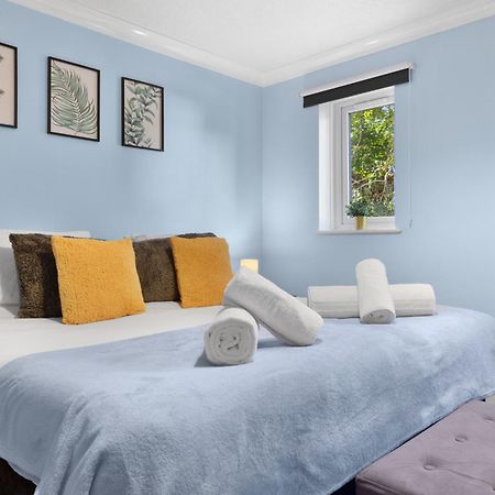 Watford Cozy Full Home - Perfect For Harry Potter Studios! Watford (Hertfordshire) Exterior foto